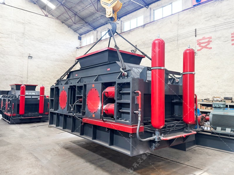 對輥制砂機(jī)：破碎效果佳，成品率高