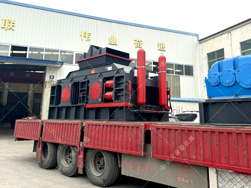 堅硬VS濕粘，原料硬度大變臉？液壓對輥破碎機如何見招拆招？