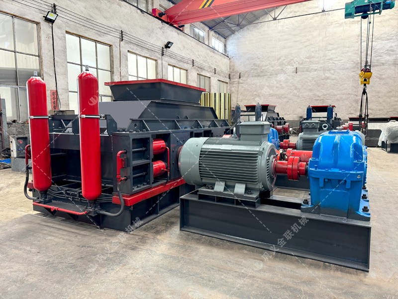 液壓對(duì)輥制砂機(jī)：單機(jī)產(chǎn)數(shù)百噸，輕松適配中型砂石廠規(guī)模化